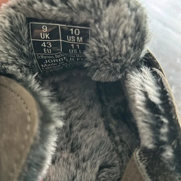 ✨Sold✨Dr. Martens Jorge ll Fur Line Khaki Mule Clog Tumbled Leather Mens Size 10 - Picture 8 of 11